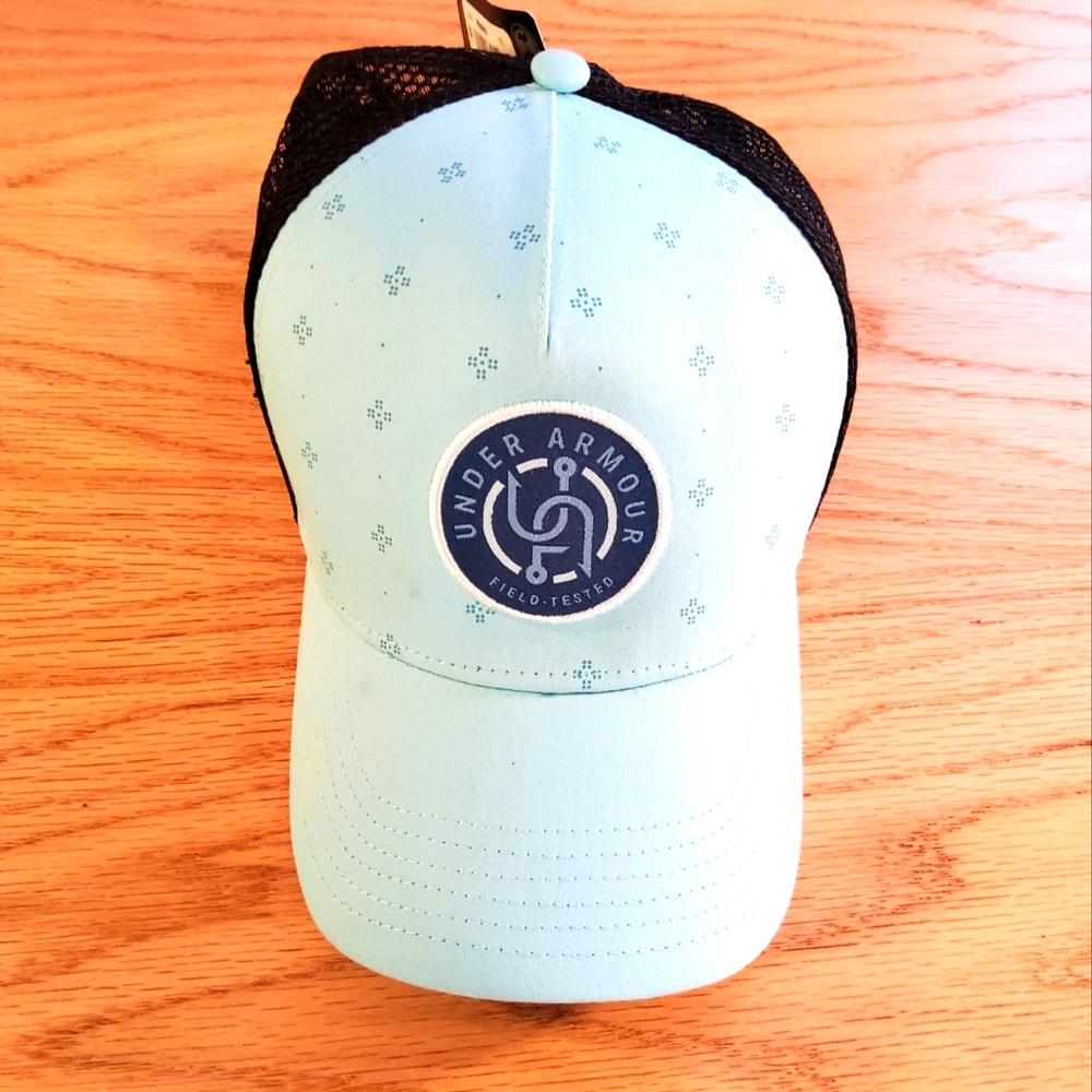 Under Armour,  NWT, Women's Mesh Cap